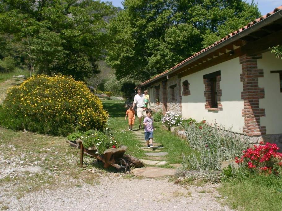 Los Acebos De Pena Cabarga Sobremazas Extérieur photo